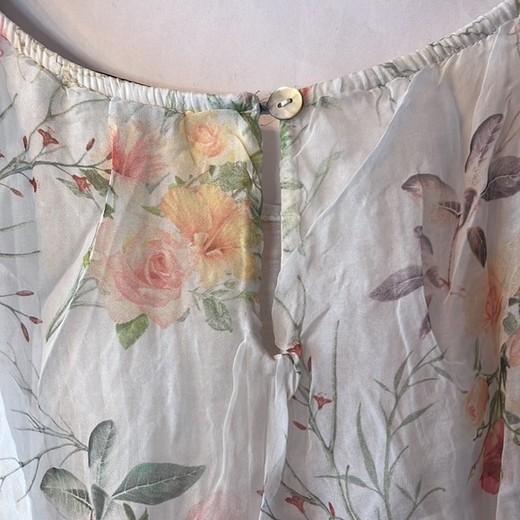 Cream Floral Sheer Sleeveless Top Size M - Picture 5 of 10